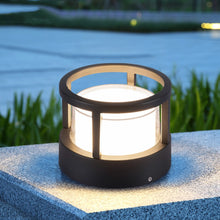 Load image into Gallery viewer, Minatitlán outdoor LED spotlight square version with cover, aluminium, front view