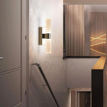 Load image into Gallery viewer, Itanhém LED wall light, installed in staircase, silver tubes
